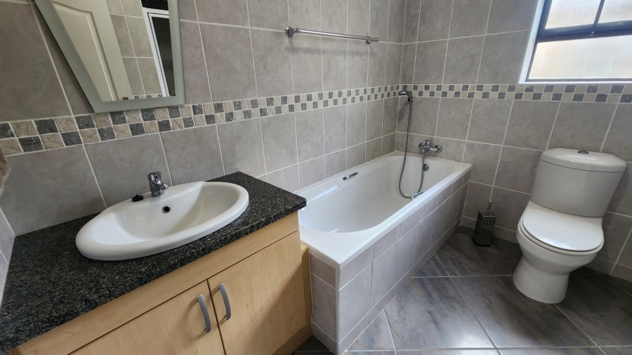 3 Bedroom Property for Sale in Seemeeu Park Western Cape